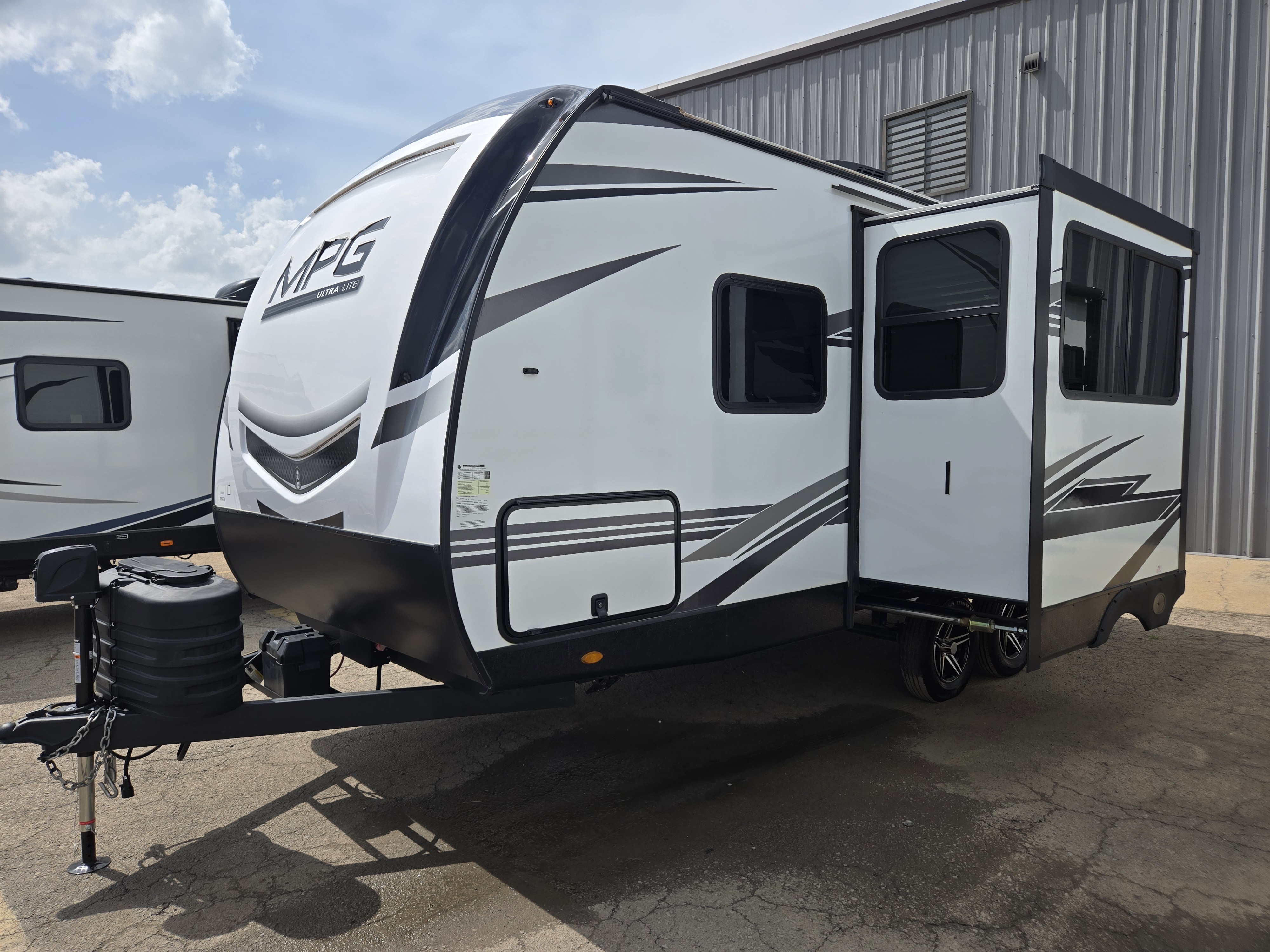 2023 Cruiser RV MPG 1900RB - Image 3