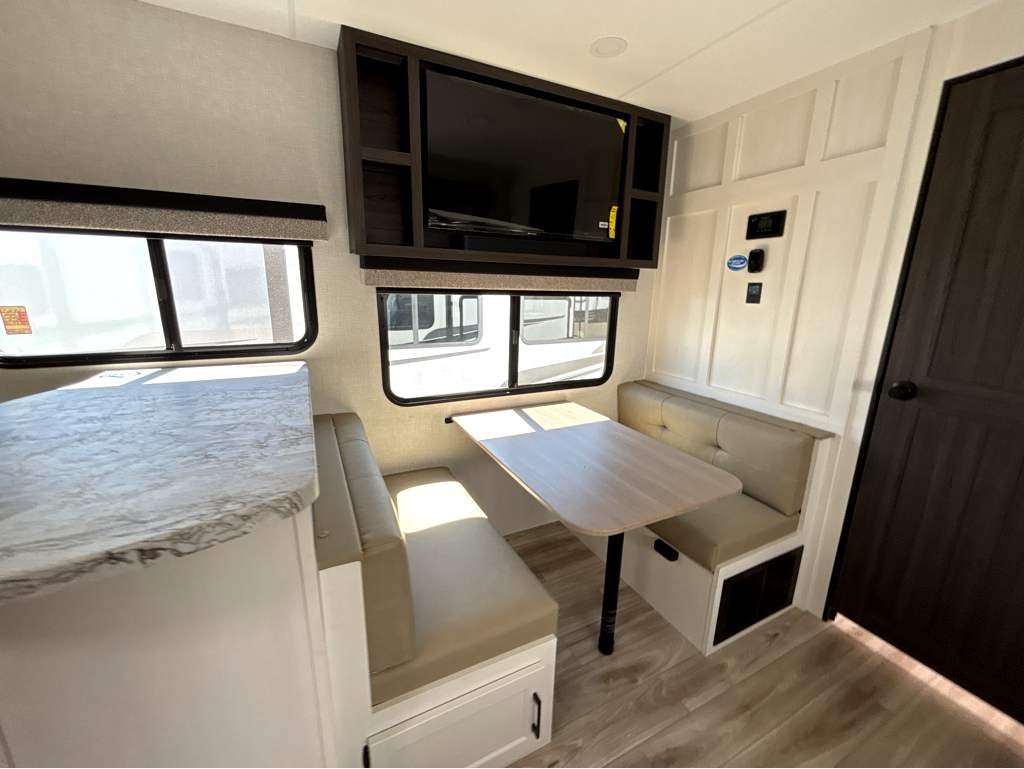 2026 VENTURE RV SPORTTREK 271VRB - Image 10