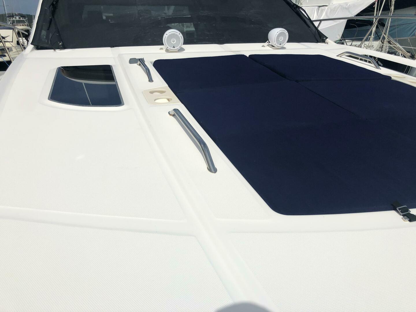 2008 Sea Ray 55 Sundancer - Image 10