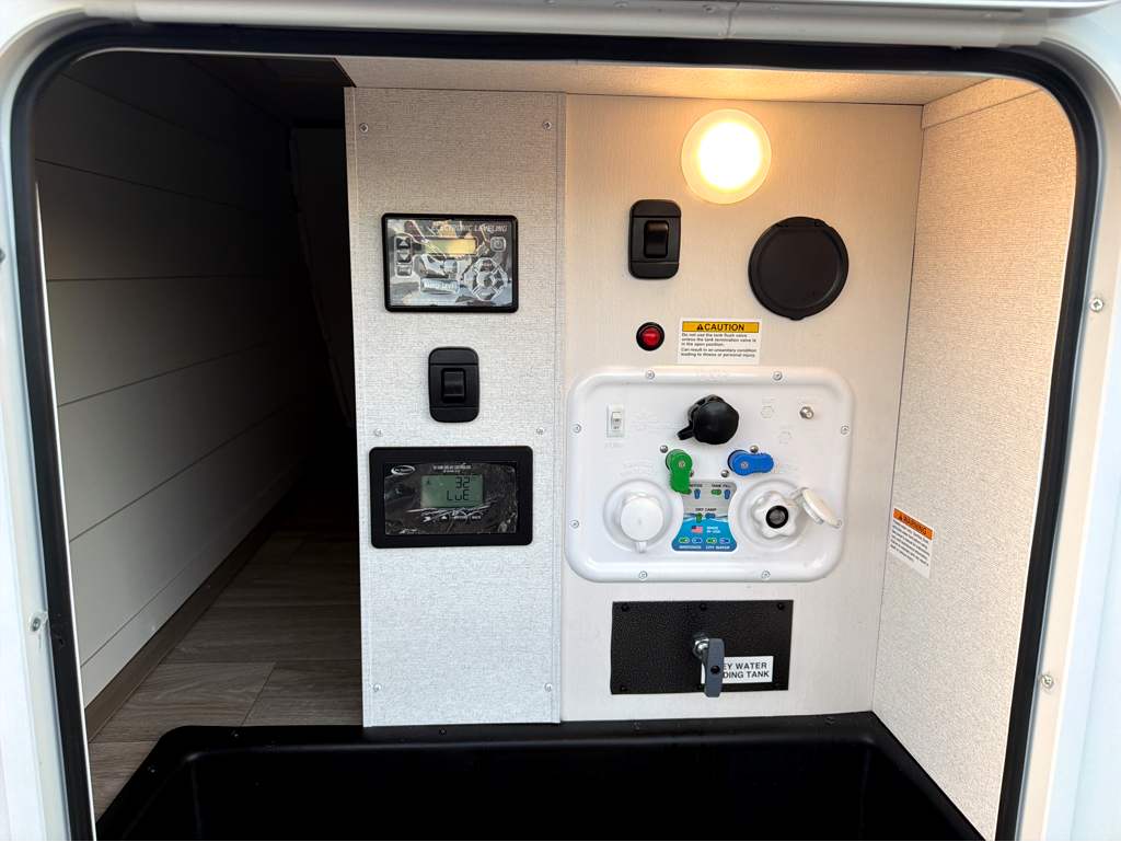 2027 JAYCO EAGLE 265FKDS - Image 8