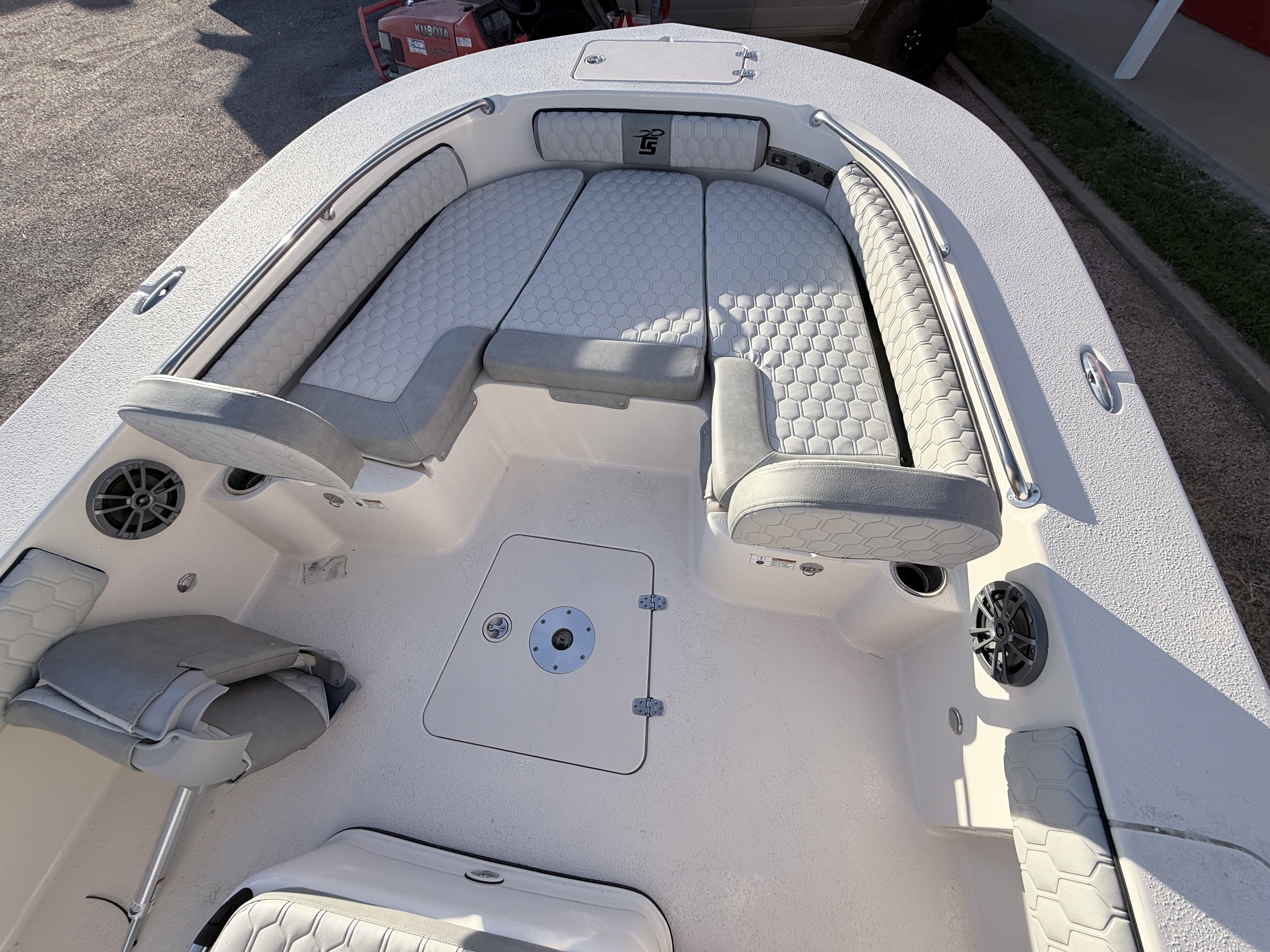 2026 Carolina Skiff 24 Ultra Elite - Image 9