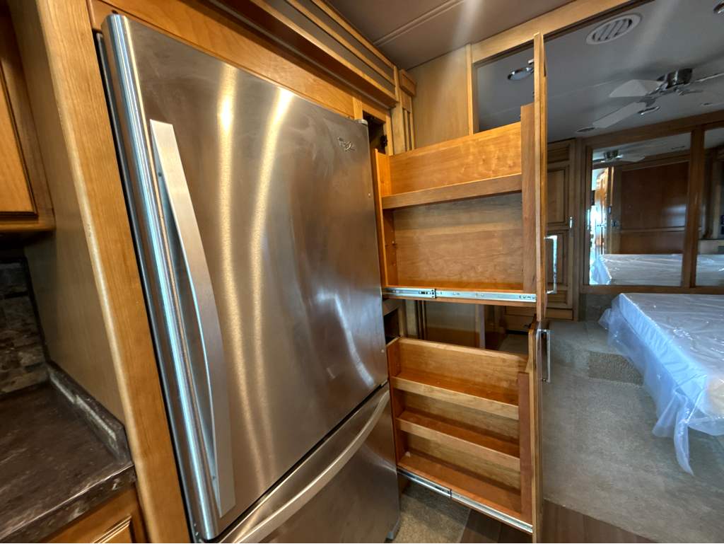 2018 TIFFIN ALLEGRO RED 33AA - Image 21