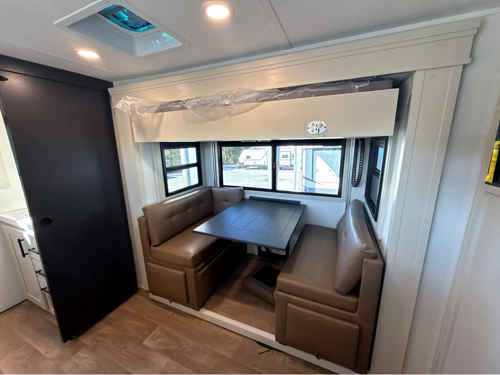 2026 GRAND DESIGN SOLITUDE 414LJMJ - Image 16