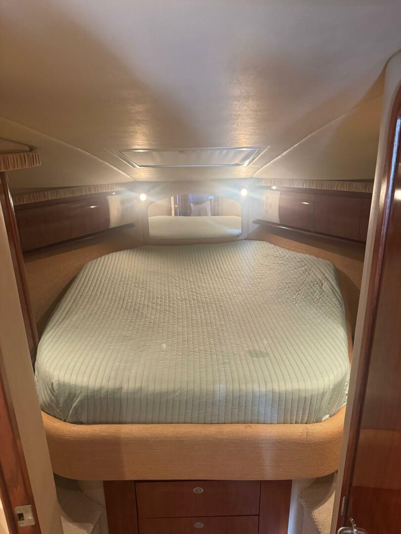 2005 Sea Ray Sundancer - Image 17