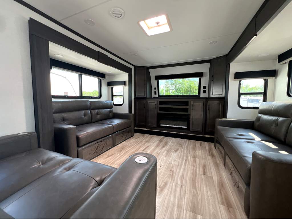 2026 VENTURE RV SPORTTREK 365VFL - Image 6