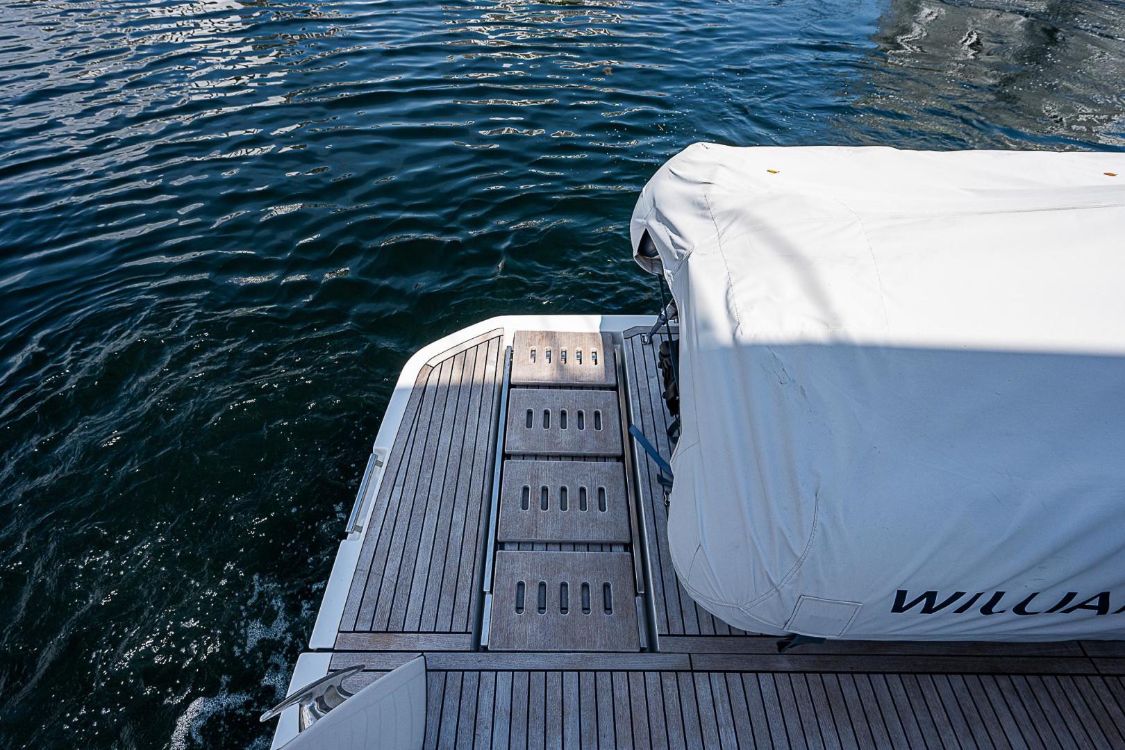 2022 Prestige 520 Fly - Image 11