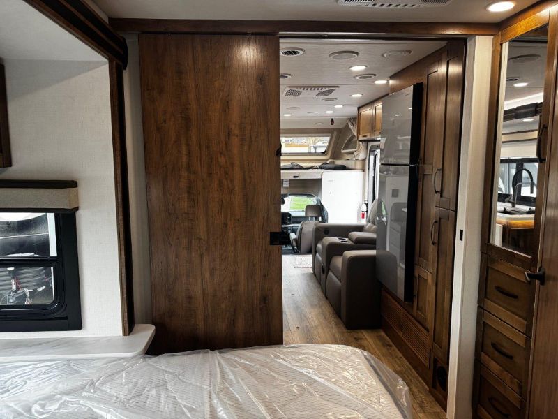 2026 Entegra Coach Esteem XL 32U - Image 29