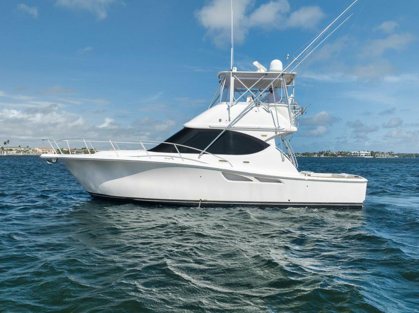 2015 Tiara Yachts Tiara 390 Convertible - Image 4