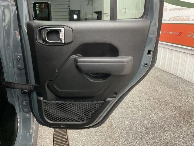 2025 Jeep Wrangler 4xe Rubicon 4x4 - Image 21