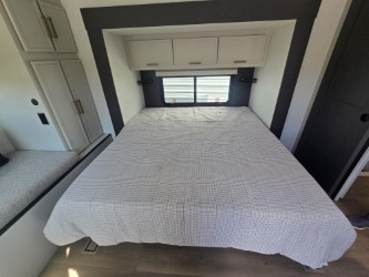 2027 VENTURE RV STRATUS 282VFD - Image 22