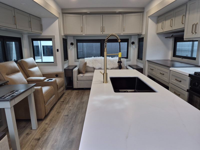2026 Brinkley RV Model Z 3600 - Image 5