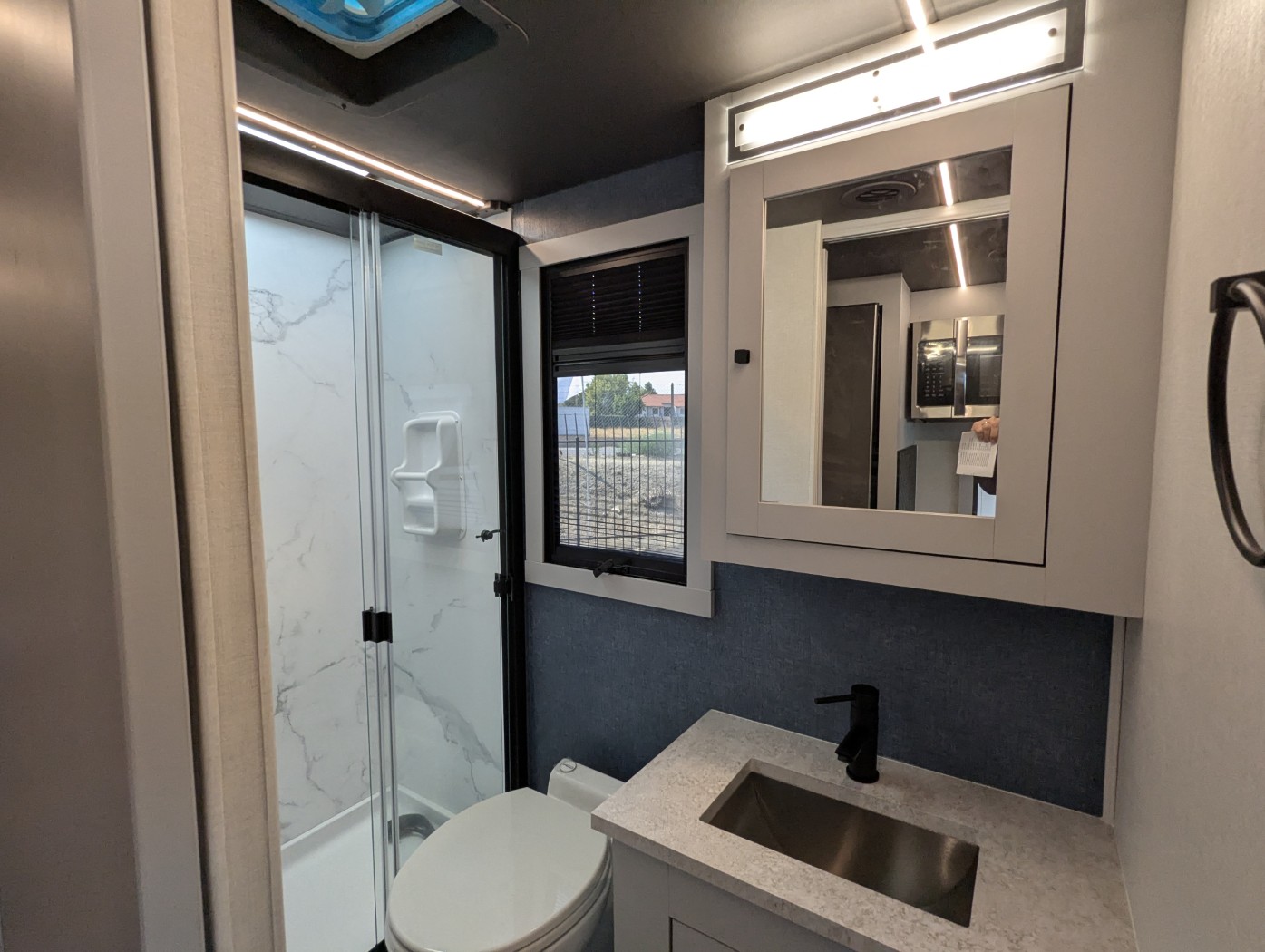 2026 Coachmen Euro 25TB - Image 19
