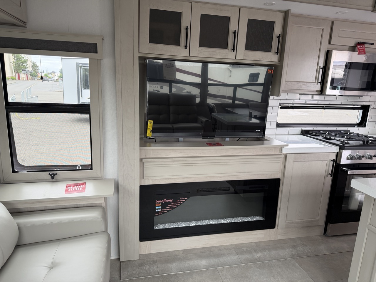 2026 Grand Design Solitude 310GK - Image 9