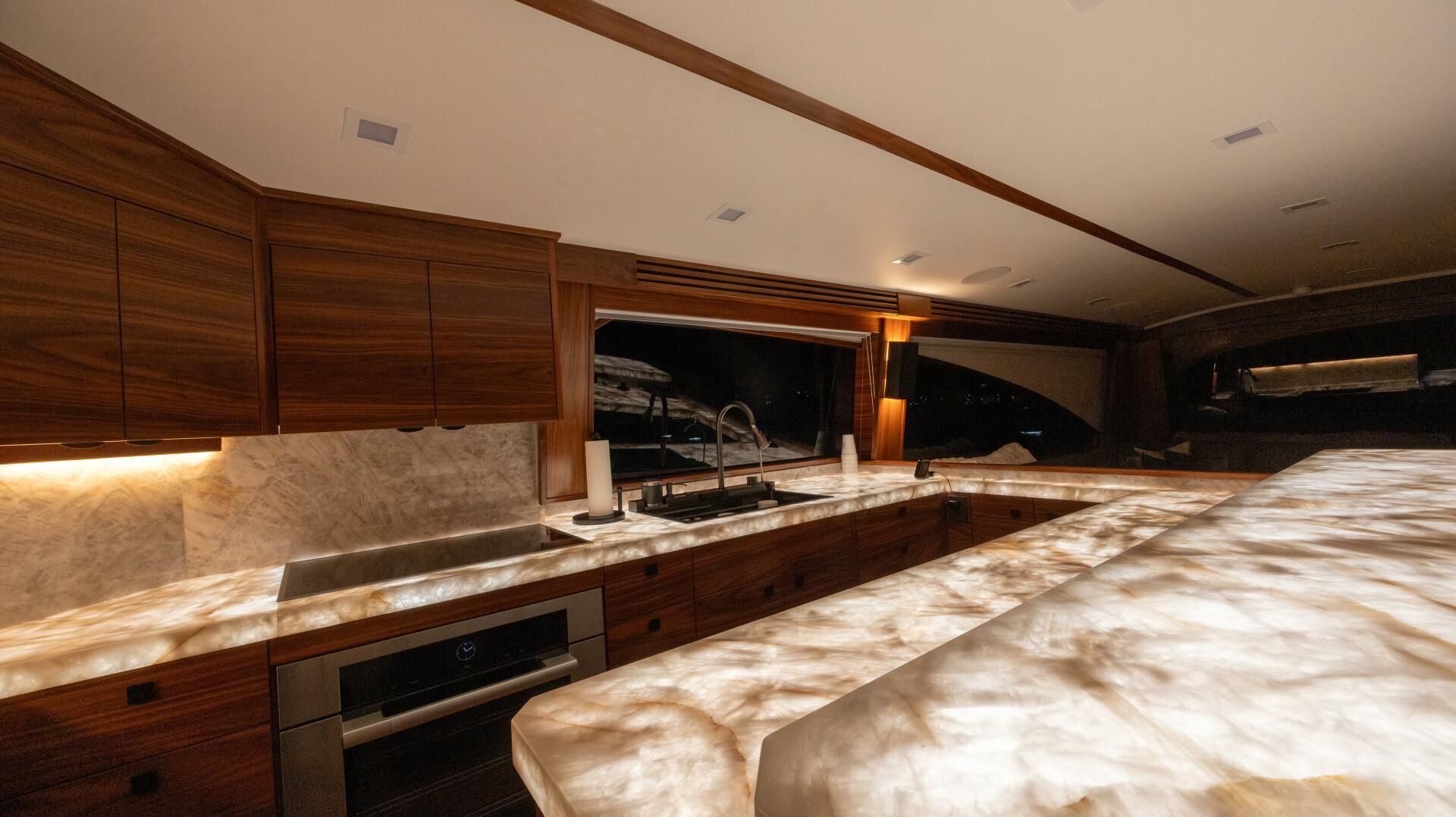2025 Viking 82 Convertible - Image 11