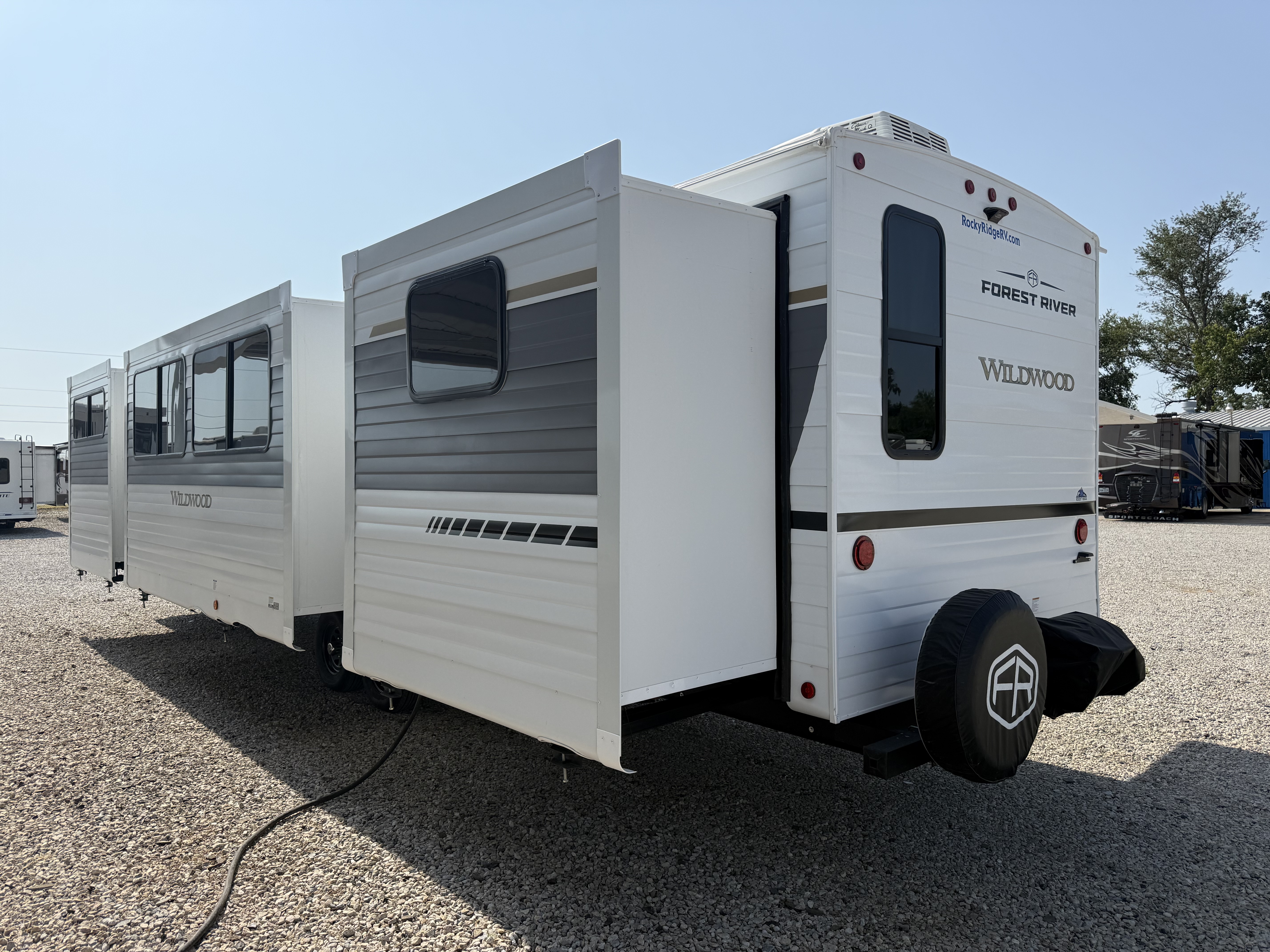 2027 Forest River Wildwood 33TS - Image 6