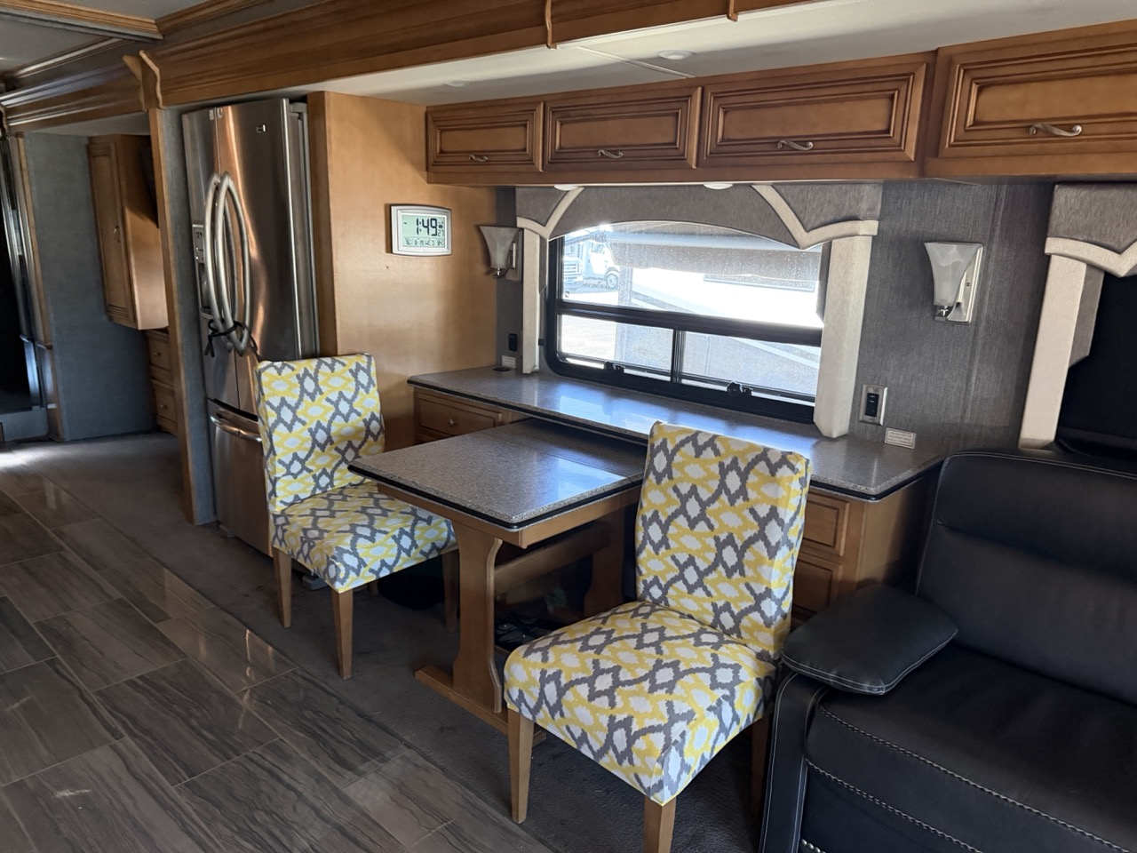 2015 Newmar Ventana 3636 - Image 9