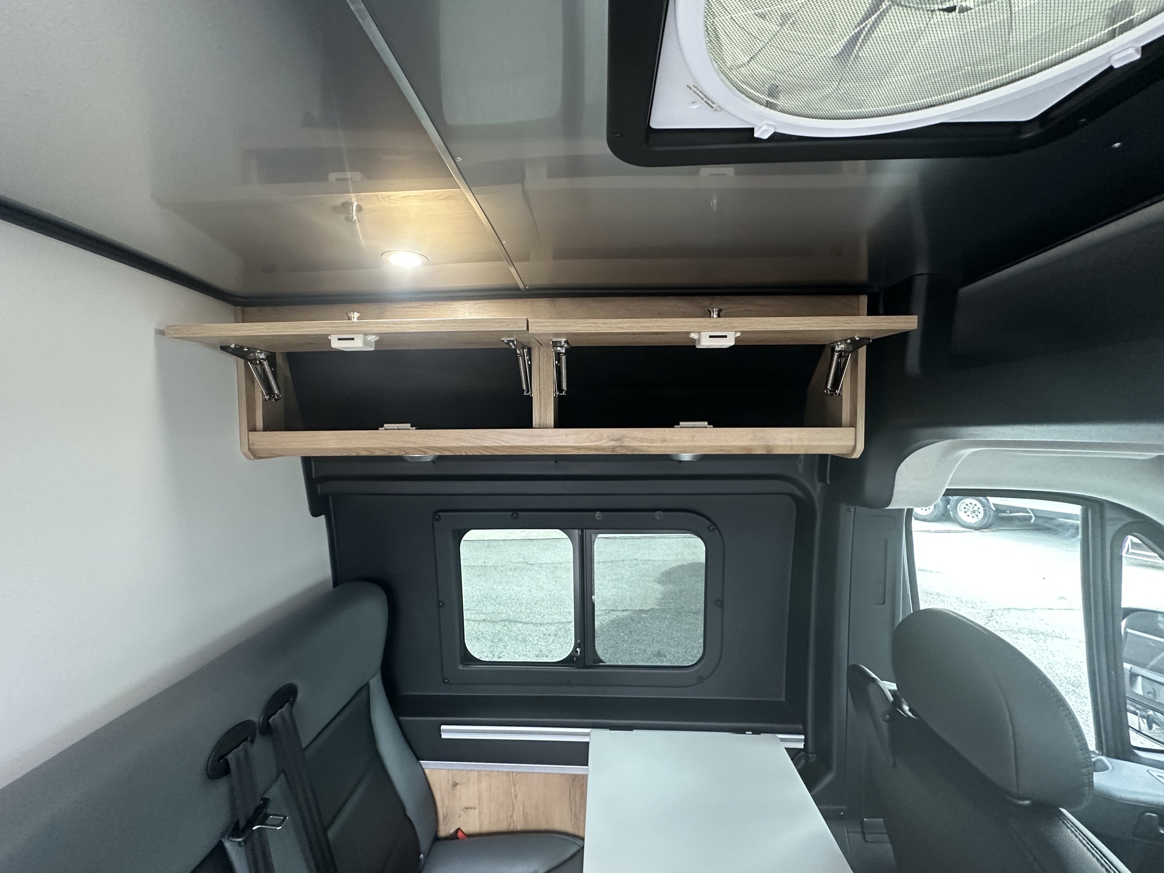 2027 Airstream Rangeline 21PS - Image 15