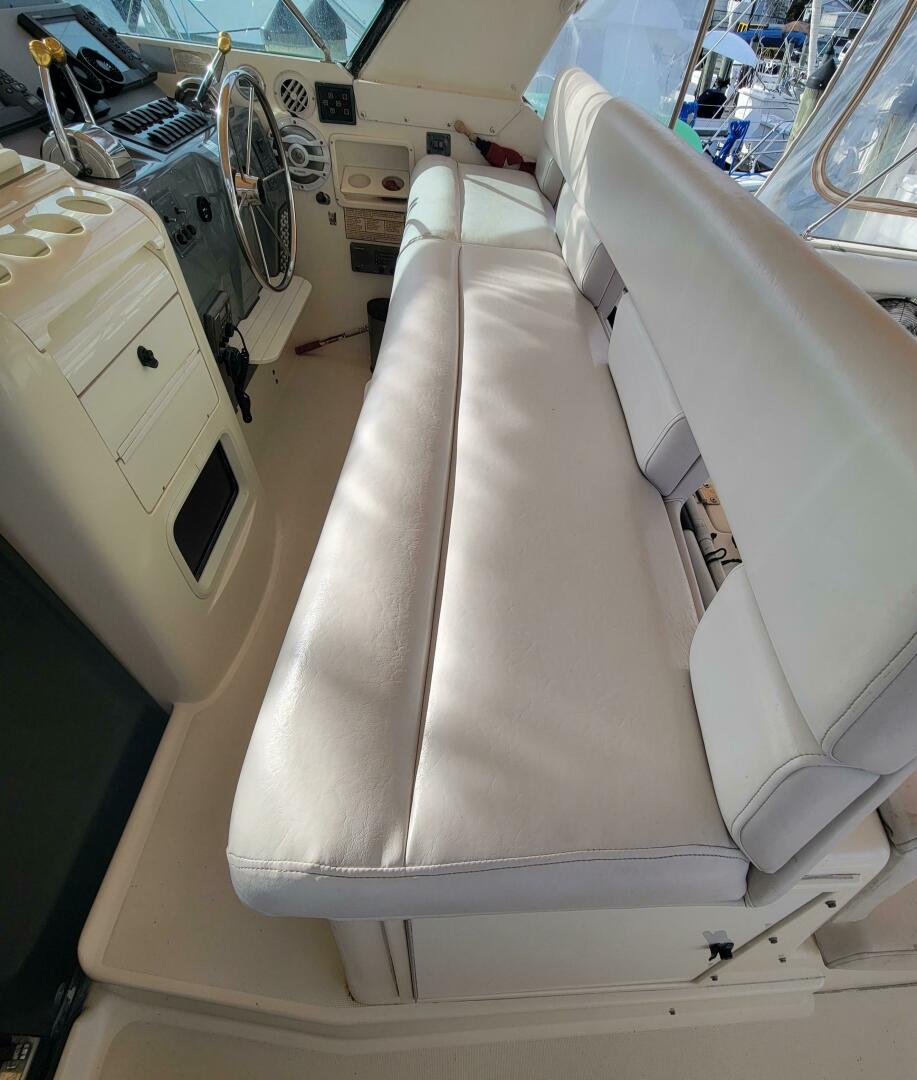 1996 Tiara Yachts 4000 Express - Image 18