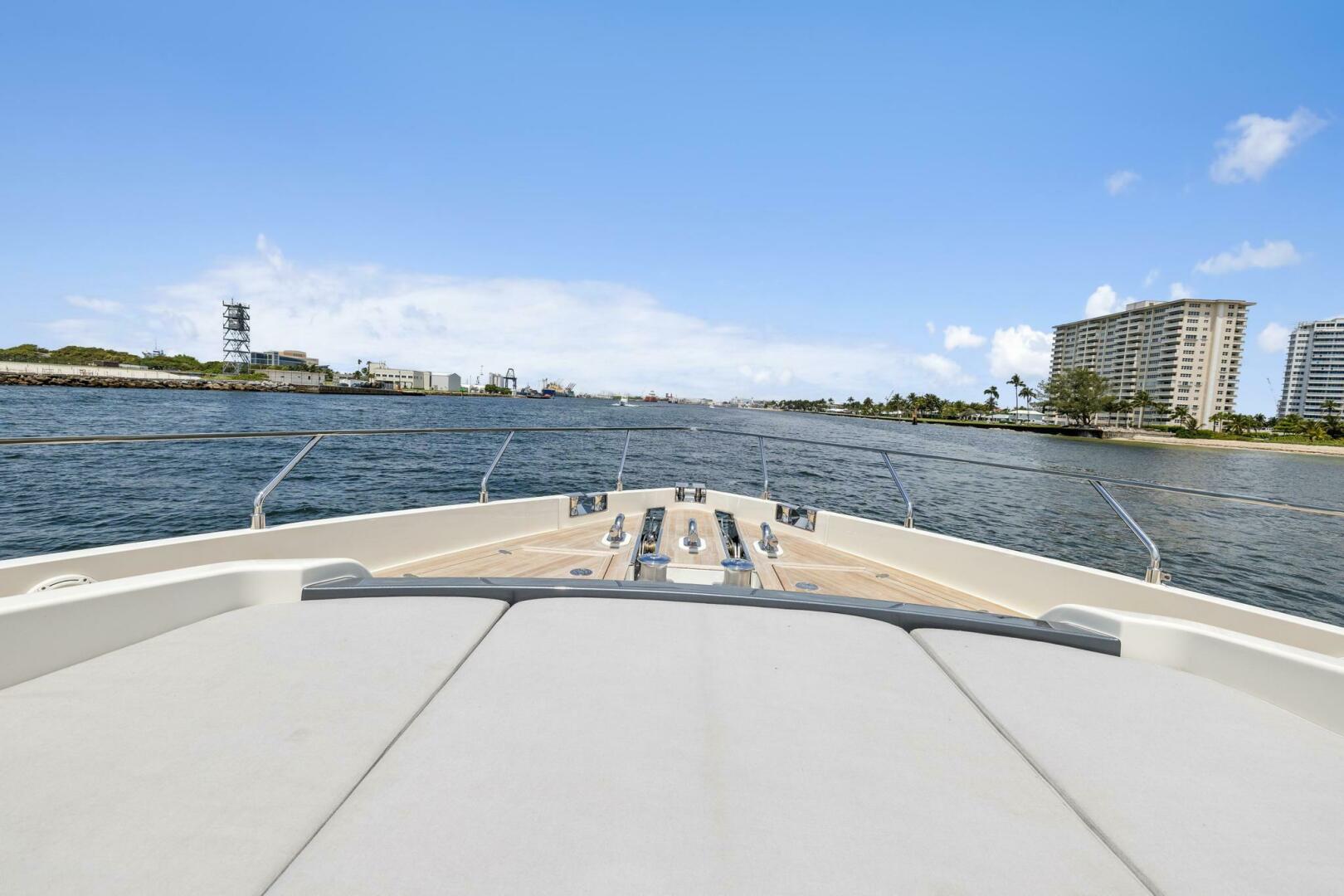 2021 Ferretti Yachts 850 - Image 9