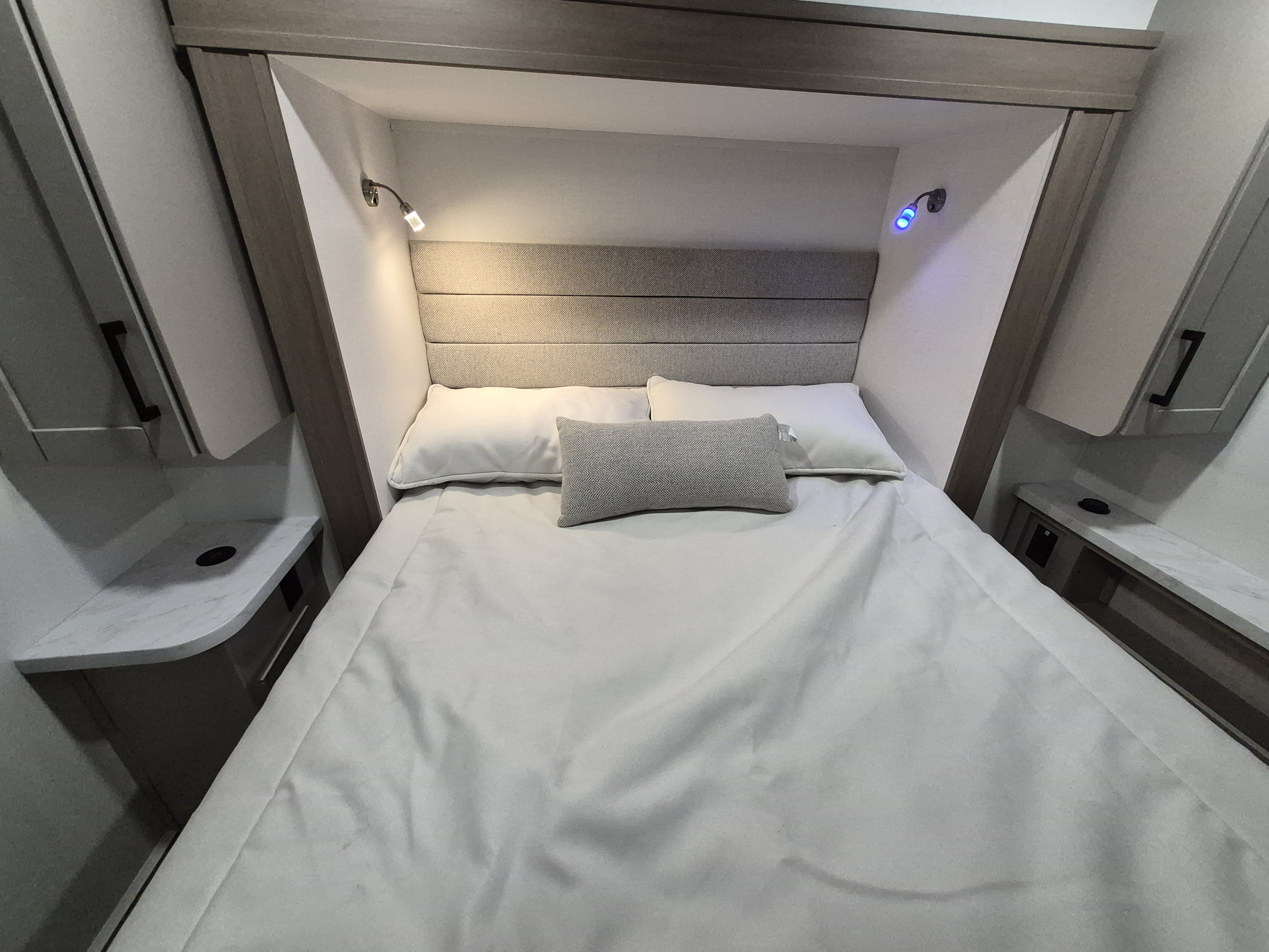 2027 JAYCO GREYHAWK 30Z - Image 30