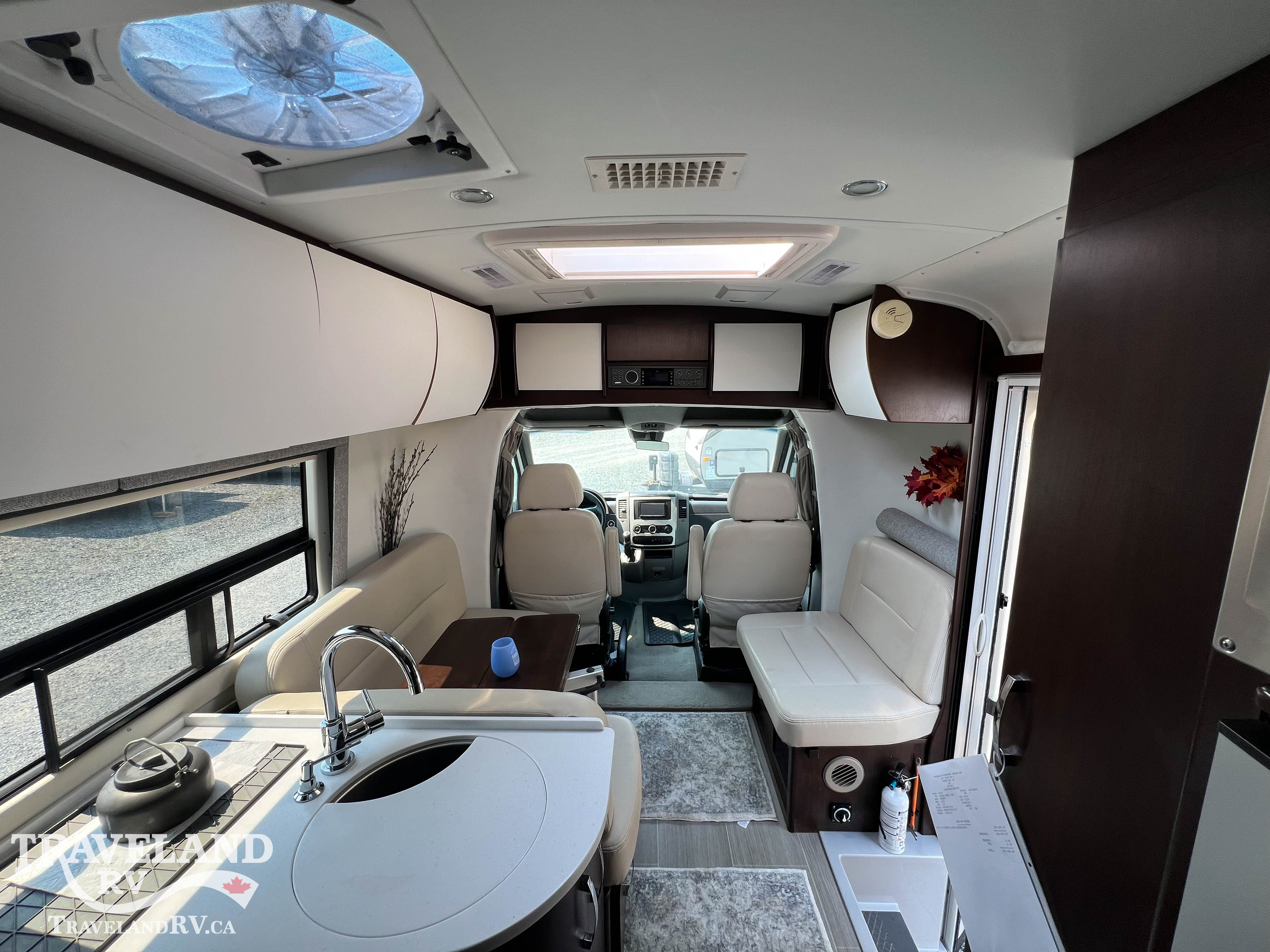 2018 Leisure Travel Serenity S24CB - Image 7