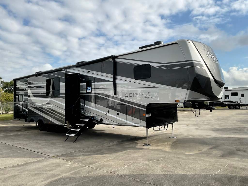 2026 JAYCO SEISMIC 399 - Image 32