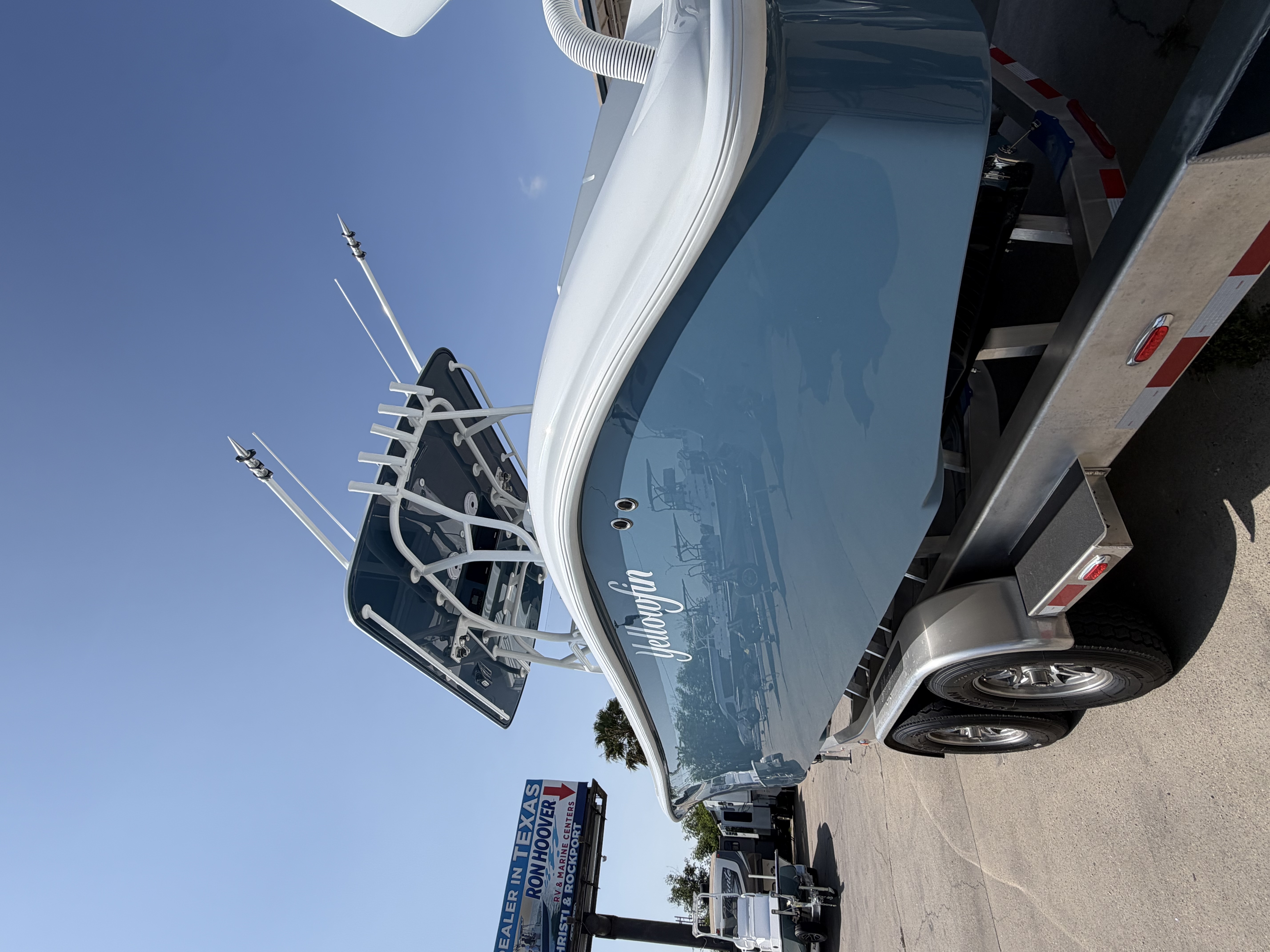 2027 YELLOWFIN 32 OFFSHORE - Image 2
