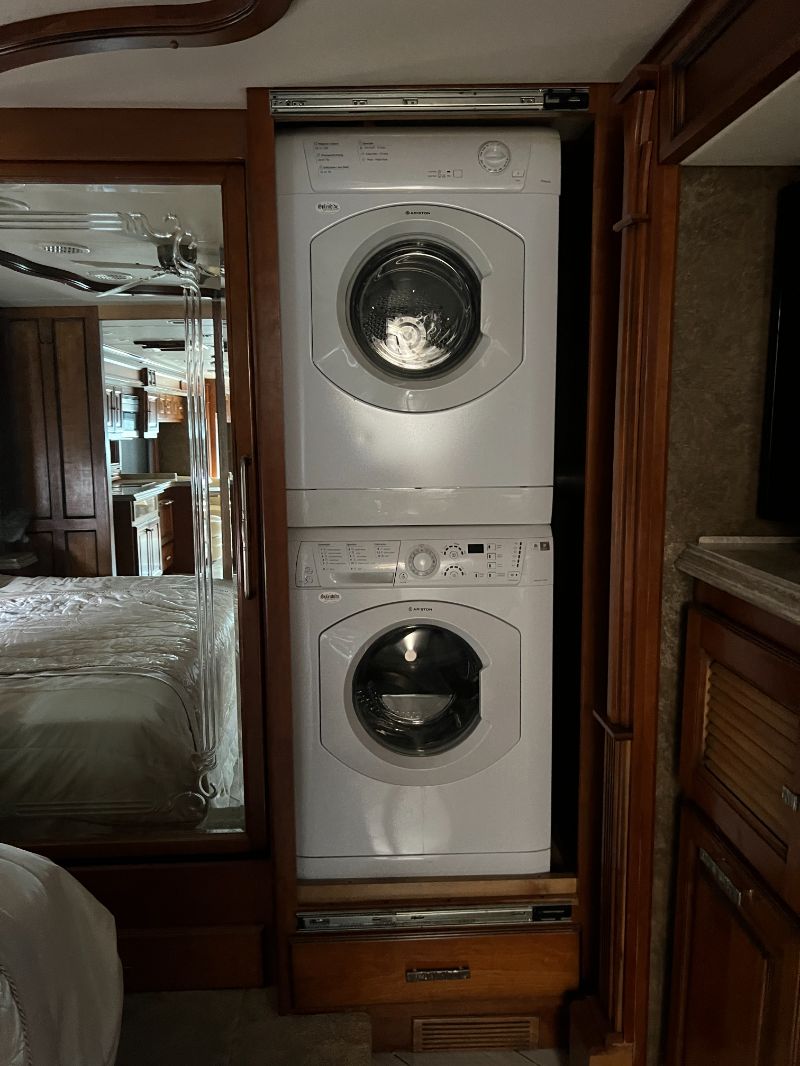 2014 Tiffin Allegro Bus 37 AP - Image 13