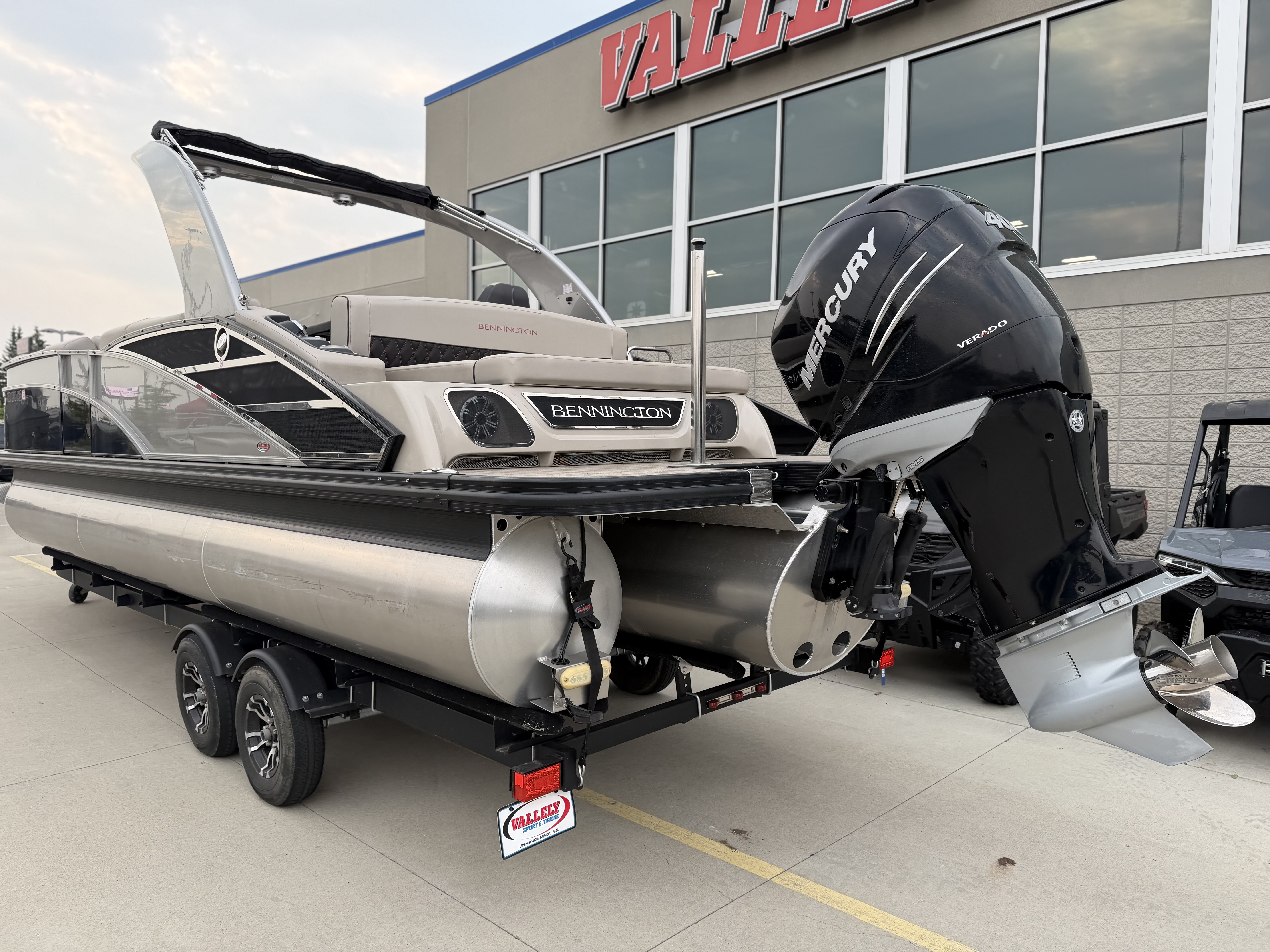 2019 Bennington 25 RXSBA - Image 17