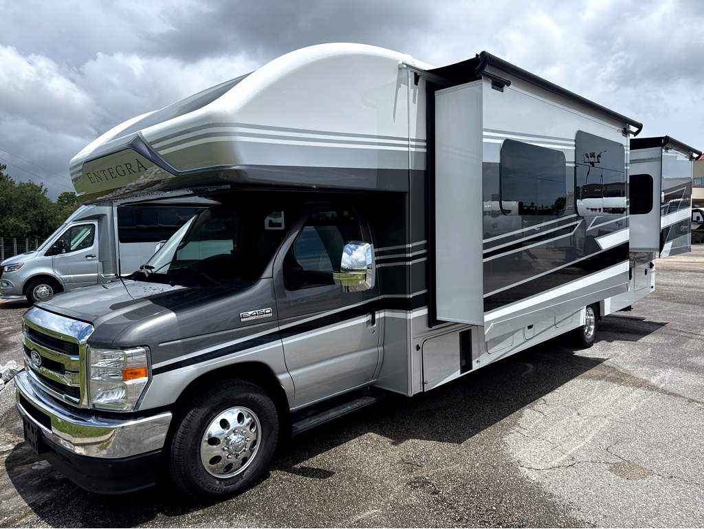 2027 ENTEGRA COACH ODYSSEY 29V - Image 2