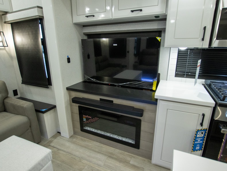 2026 Jayco Pinnacle 32RLTS - Image 11