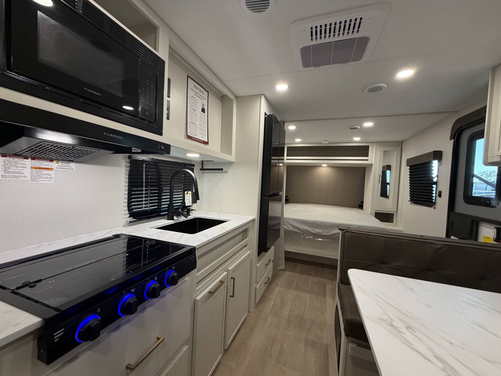 2026 Grand Design Transcend XPLOR 19BHX - Image 13