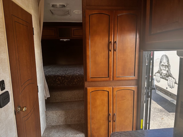 2014 KEYSTONE RV SPRINGDALE 253 REGL - Image 13