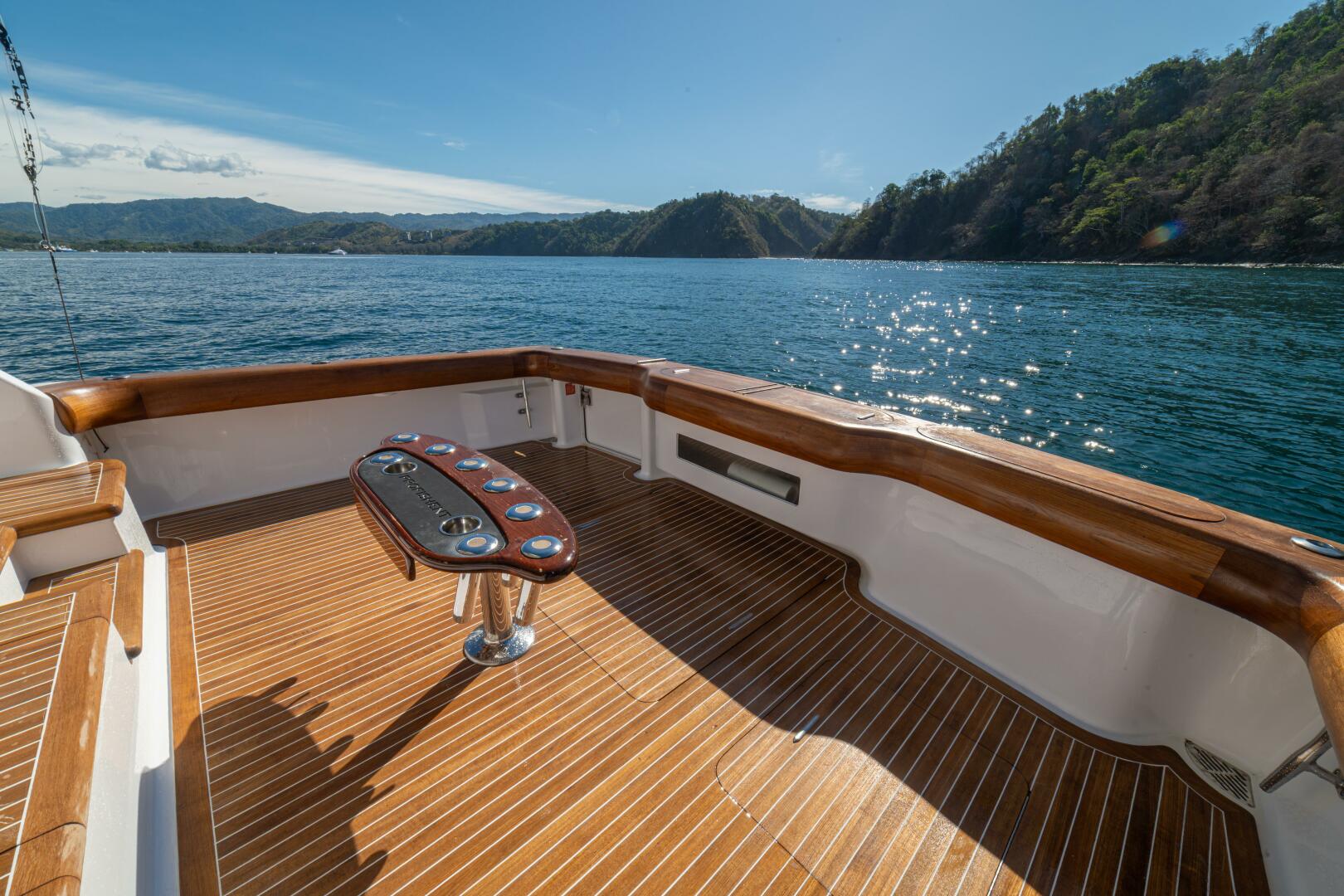 2006 Viking 56 Convertible - Image 23