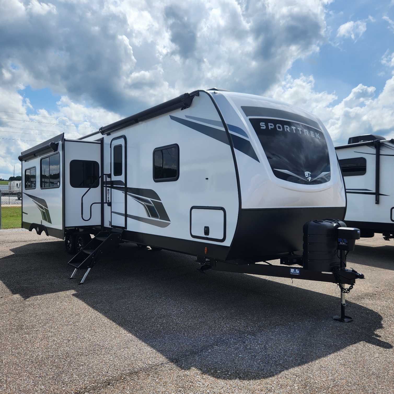 2026 VENTURE RV SPORTTREK 327VIK - Image 1