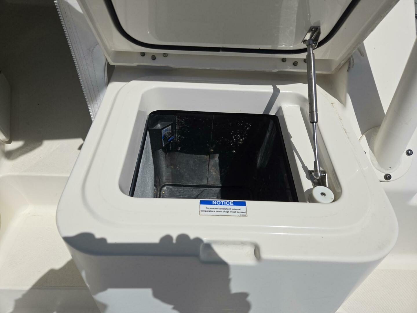 2013 Pursuit 345 Offshore - Image 36