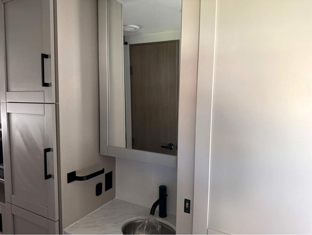 2027 ENTEGRA COACH ODYSSEY 30Z - Image 23
