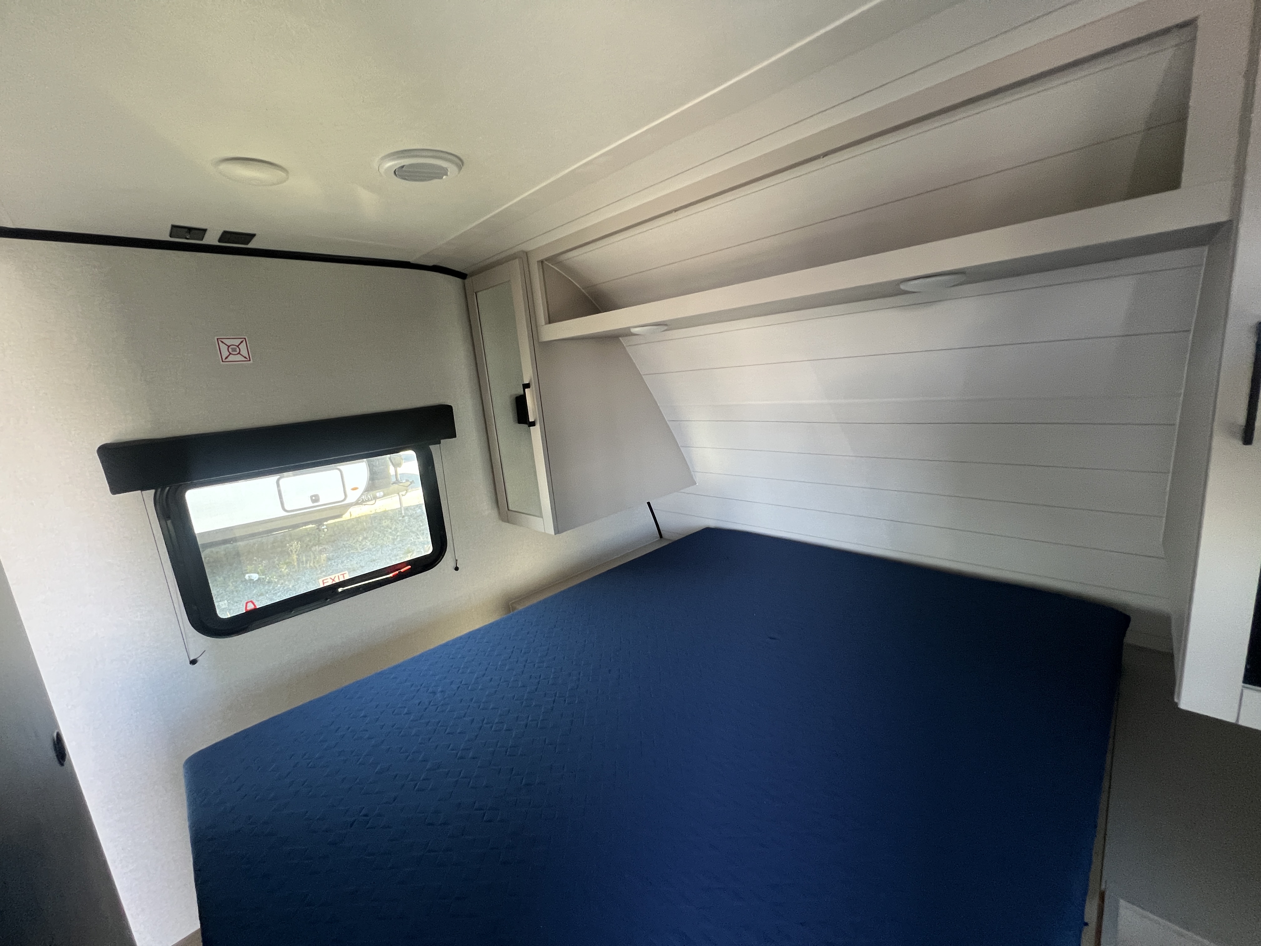 2026 JAYCO Jay Feather 26BHSL - Image 10