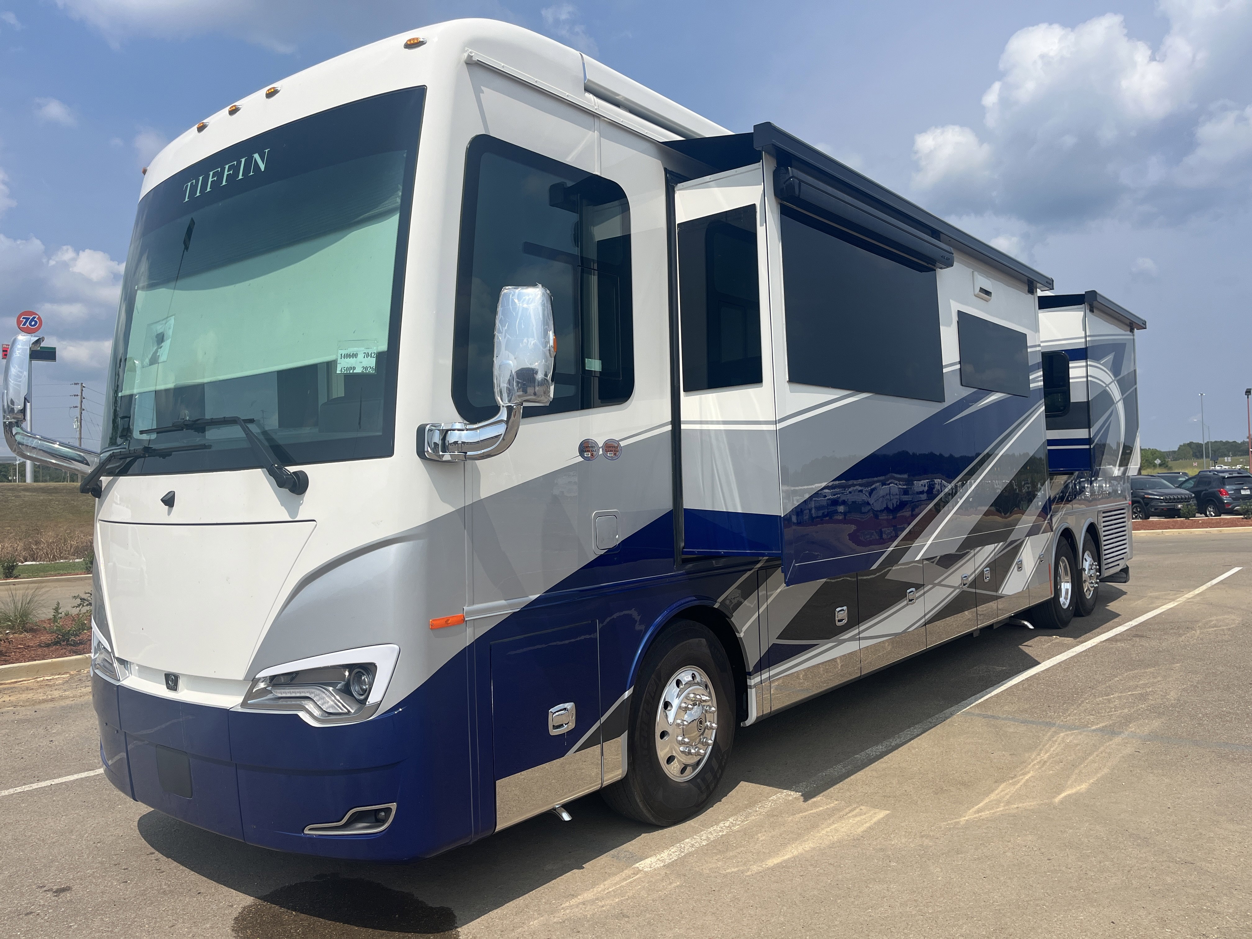 2026 TIFFIN ALLEGRO BUS 45 OPP - Image 2
