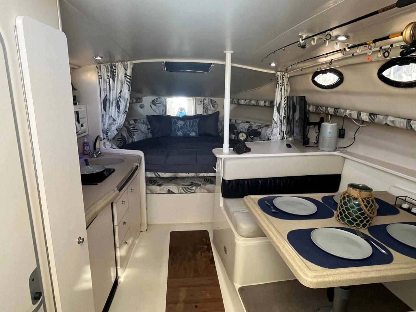 2001 Wellcraft 330 Coastal - Image 13