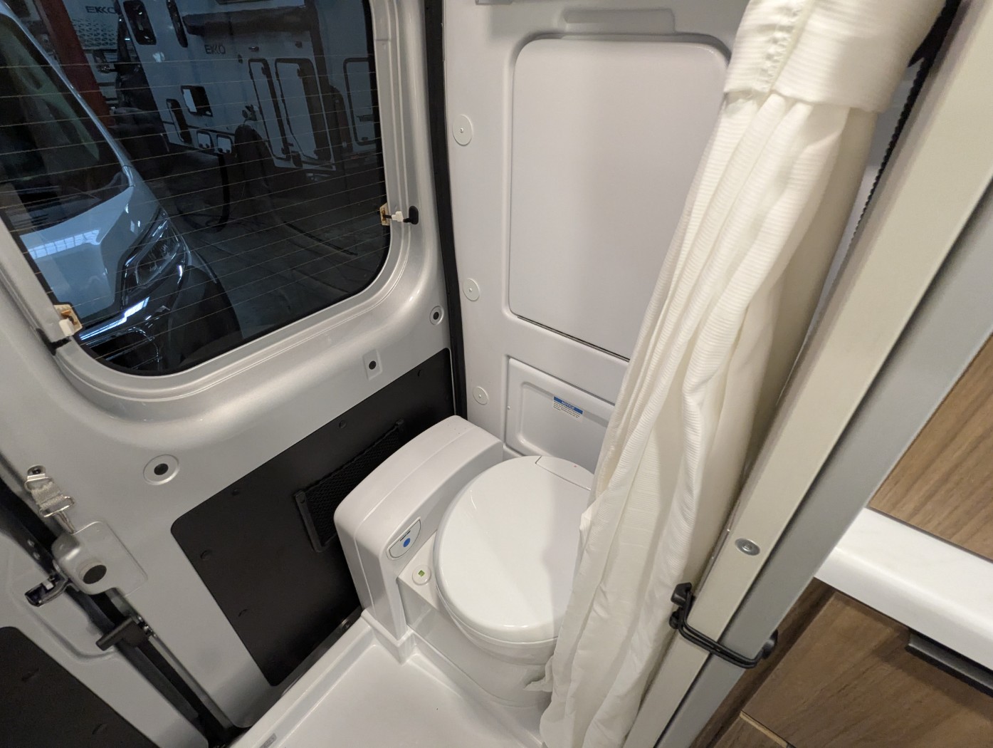 2027 Thor Motor Coach Rize Sport 18M - Image 23