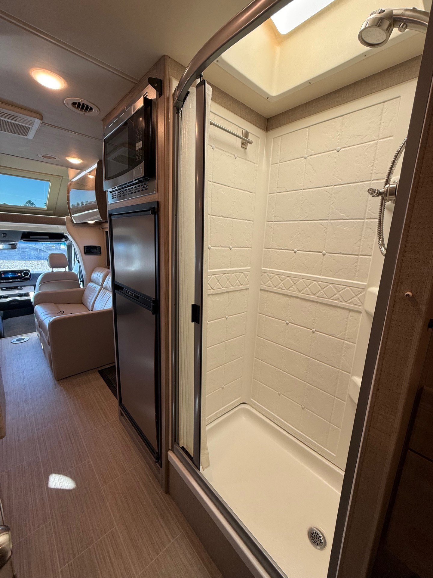 2022 THOR MOTOR COACH DELANO 24RW - Image 10