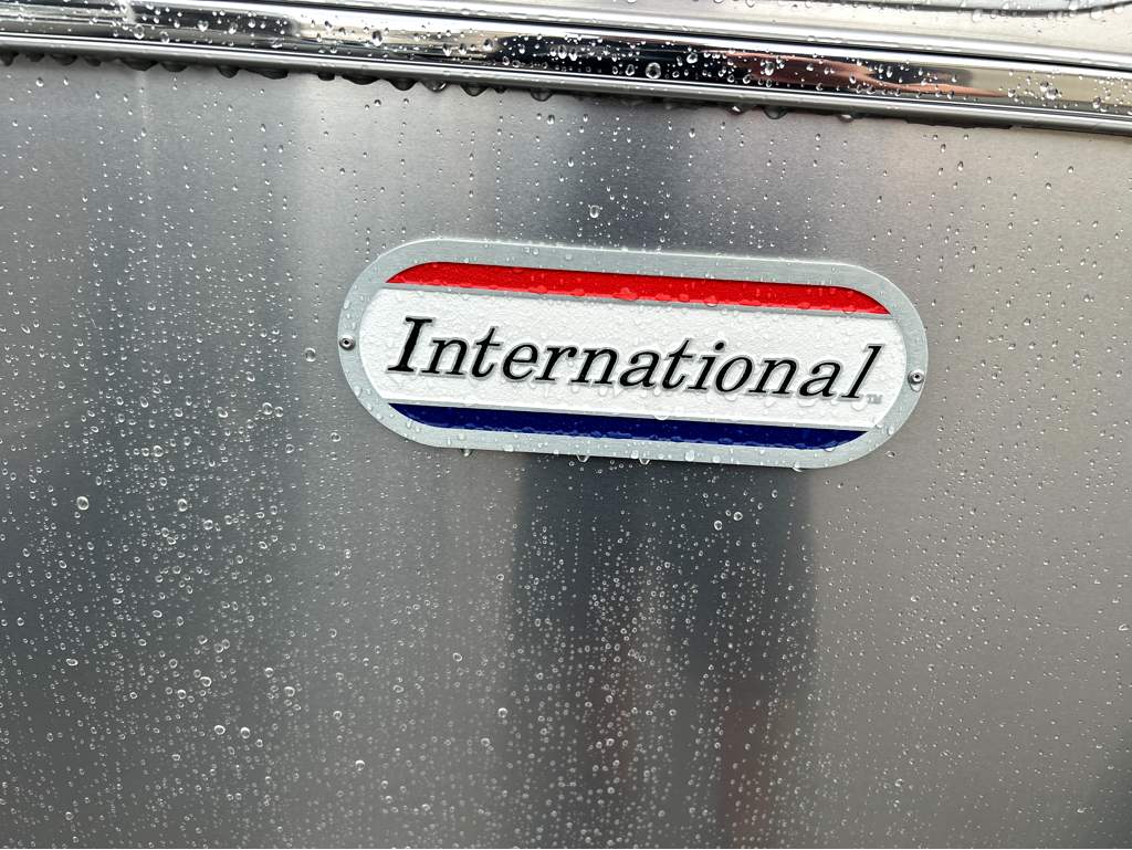 2027 Airstream International 25FB - Image 9