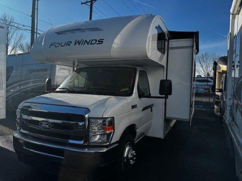 2026 Thor Motor Coach Four Winds 25Z - Image 2