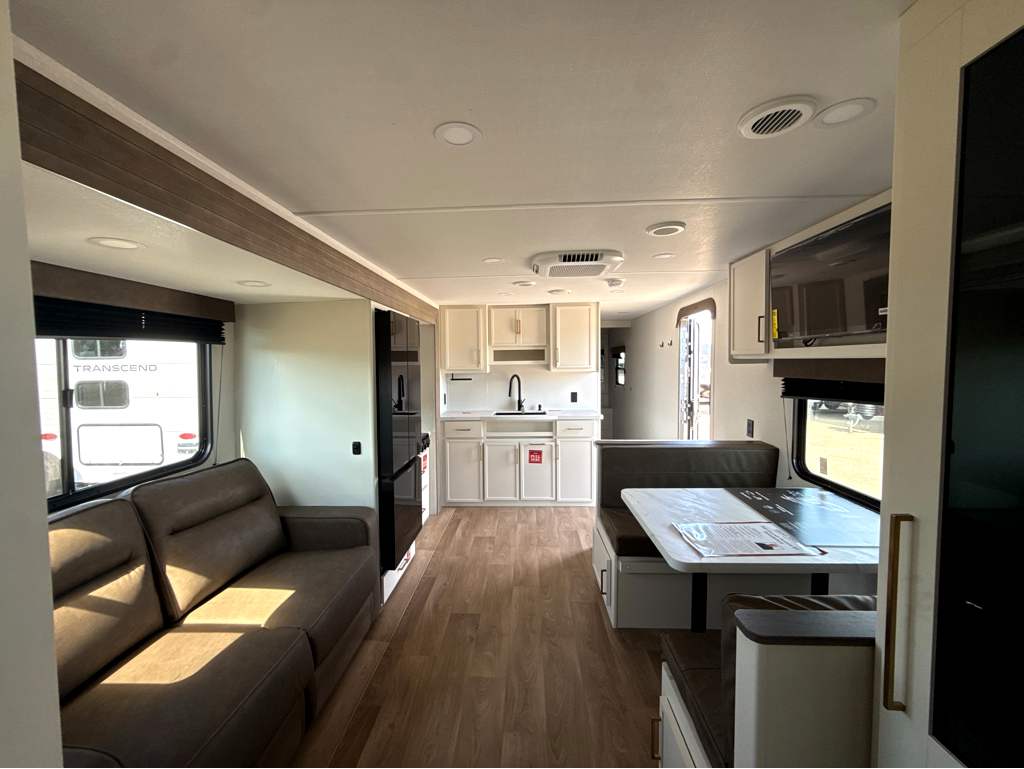 2027 GRAND DESIGN TRANSCEND 295QBT - Image 6