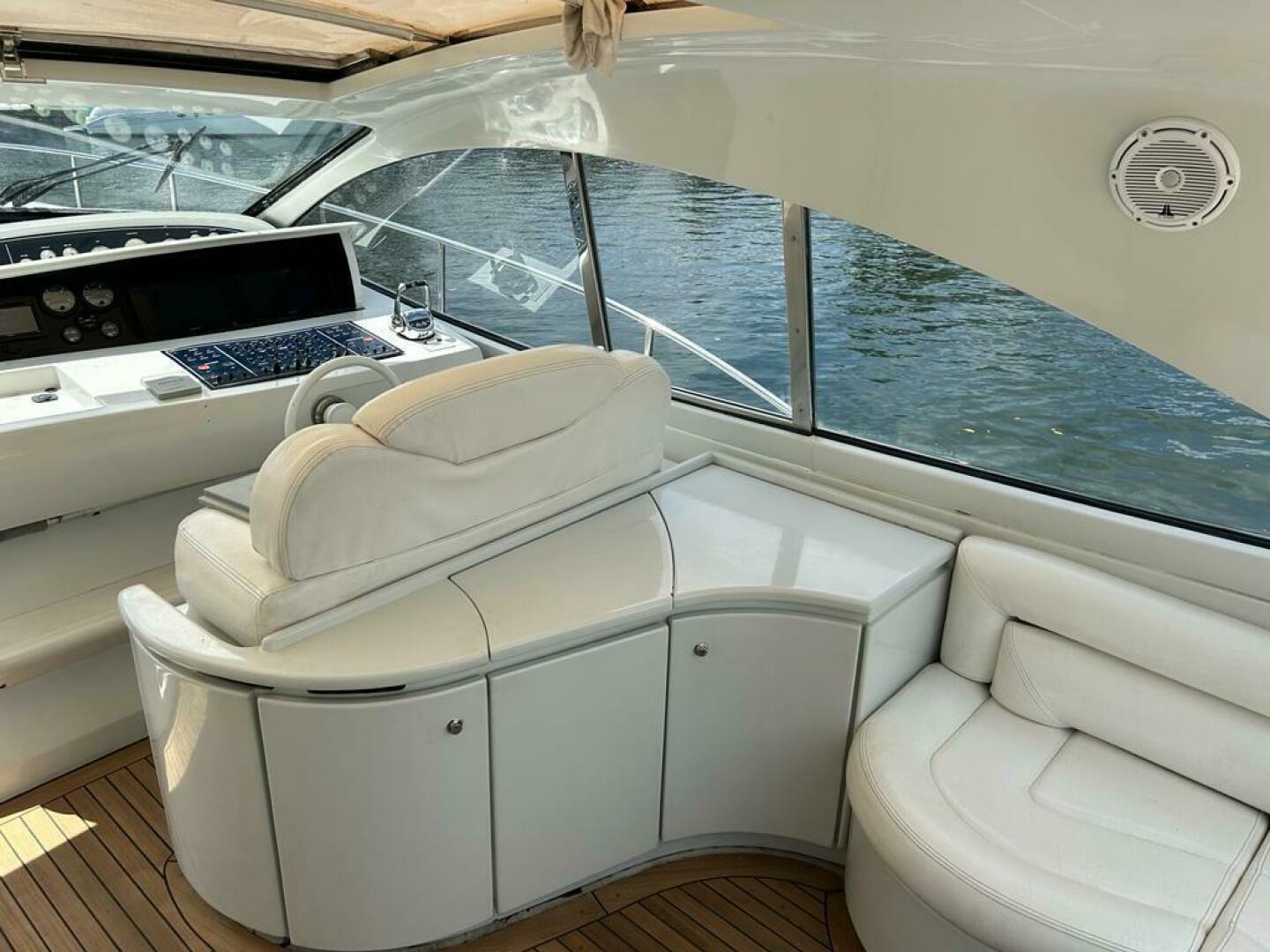1999 Pershing 54 - Image 10