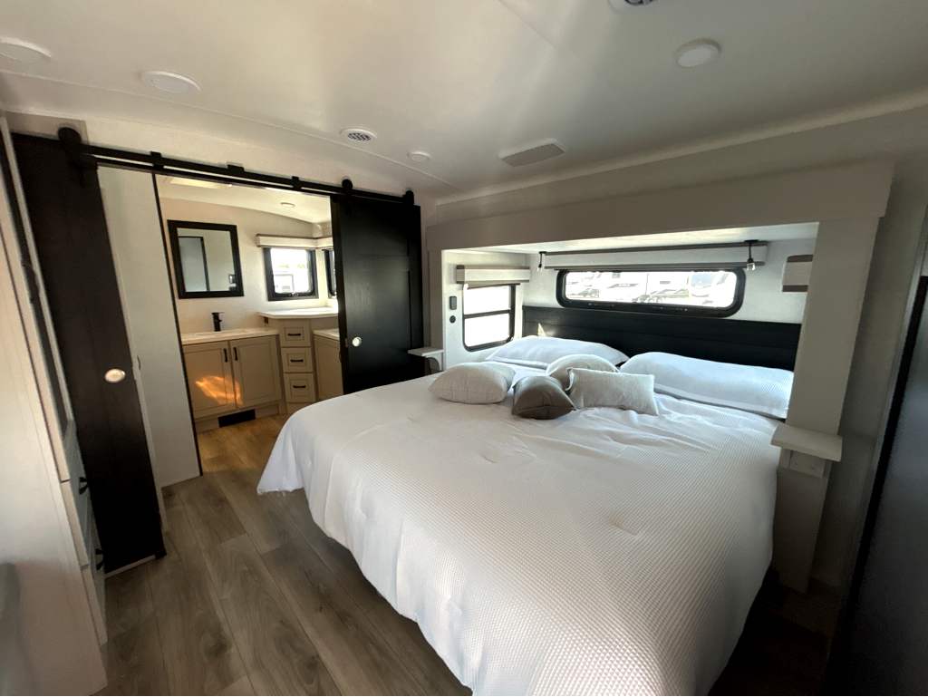 2026 JAYCO NORTH POINT 382FLRB - Image 20