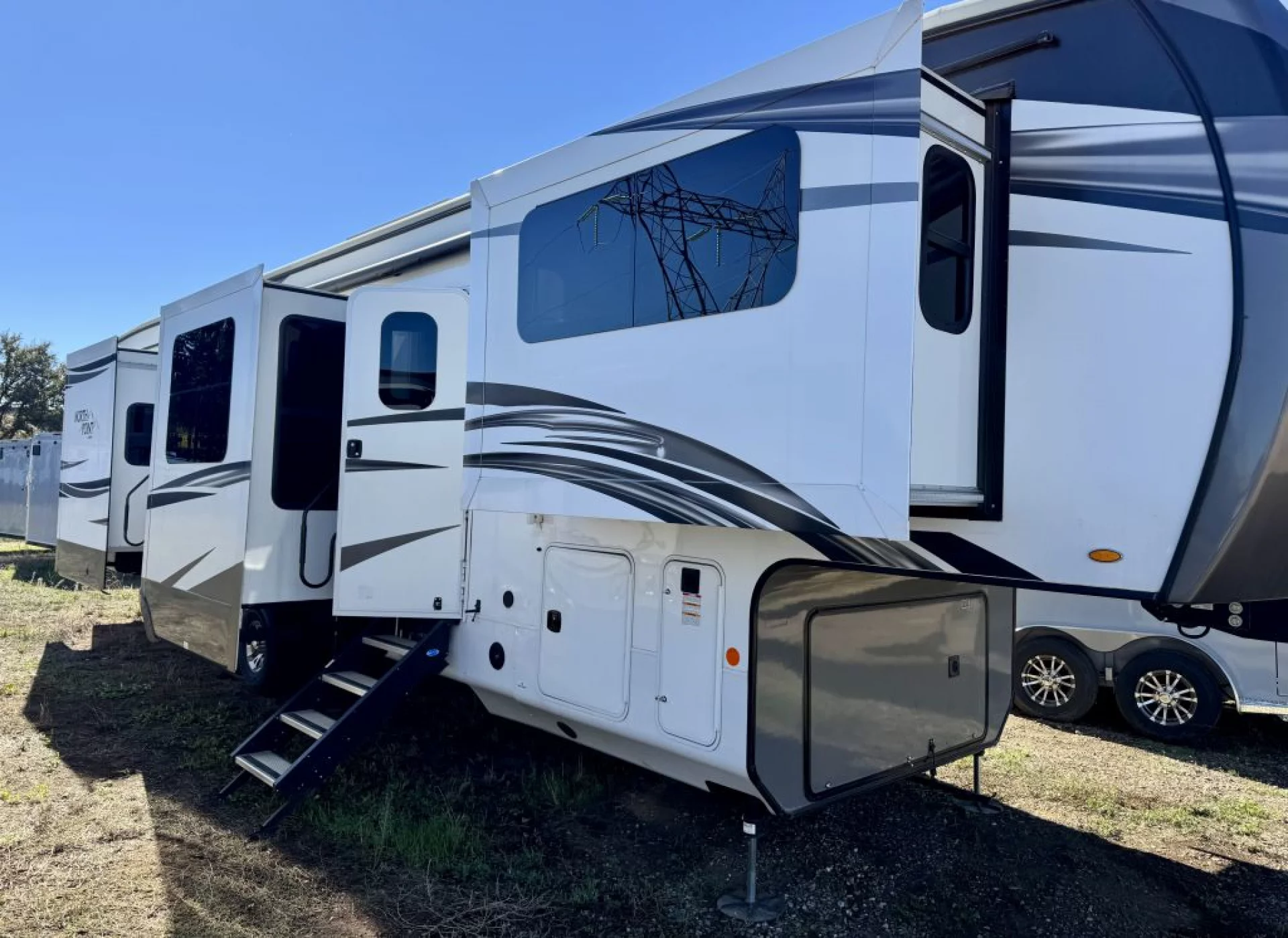 2020 JAYCO NORTH POINT 381FLWS - Image 5