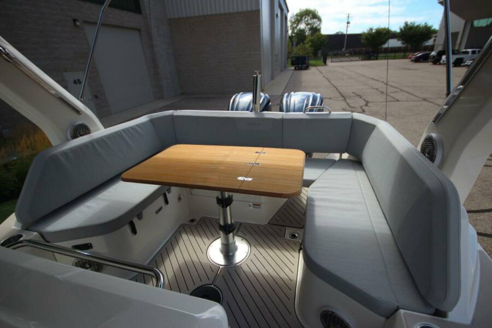 2024 Zodiac Medline 9 NEO - Image 30