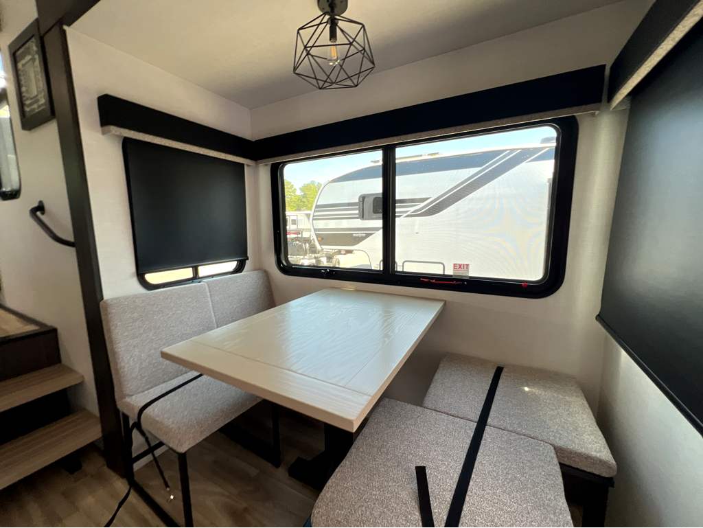 2026 VENTURE RV SPORTTREK 365VFL - Image 15